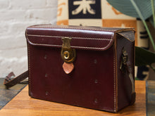 Load image into Gallery viewer, Kodak Tourist Camera And Kit
