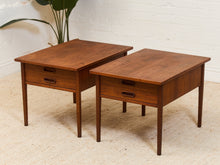 Load image into Gallery viewer, Jack Cartwright End Table
