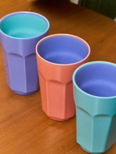 Load image into Gallery viewer, Rare Lindt-Stymeist Vintage set
