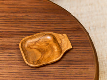 Load image into Gallery viewer, Small Solid Wood Catchall
