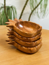 Load image into Gallery viewer, Vintage Pineapple Catchall
