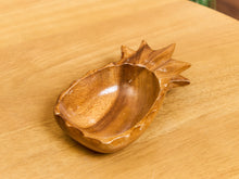 Load image into Gallery viewer, Vintage Pineapple Catchall
