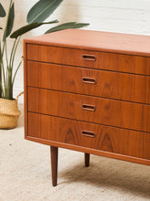 Load image into Gallery viewer, Vodder Sibast Danish Mid-Century Modern Teak 8 Drawers Dresser
