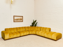 Load image into Gallery viewer, Margot Sectional Sofa
