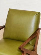 Load image into Gallery viewer, Zayden Lounge Chair in Green Leather
