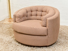 Load image into Gallery viewer, Houndstooth Amber Vintage Swivel Chair
