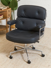Load image into Gallery viewer, Black Leather Office Chair
