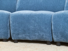 Load image into Gallery viewer, Sabin 5 piece Sofa in Blue
