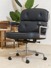 Load image into Gallery viewer, Black Leather Office Chair
