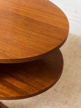 Load image into Gallery viewer, Georgian Antique Pedestal Occasional Table
