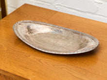 Load image into Gallery viewer, Silver Plated Oval Braided Edge Tray
