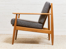 Load image into Gallery viewer, Vintage Danish Lounge Chair

