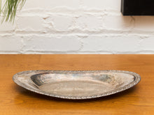 Load image into Gallery viewer, Silver Plated Oval Braided Edge Tray
