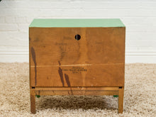 Load image into Gallery viewer, Kelly Green Vintage Mid Century Nightstands
