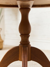 Load image into Gallery viewer, Antique Duncan Phyfe Occasional Table
