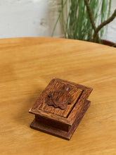 Load image into Gallery viewer, Hand Carved Turtle Trinket Box From Costa Rica
