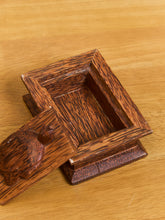 Load image into Gallery viewer, Hand Carved Turtle Trinket Box From Costa Rica

