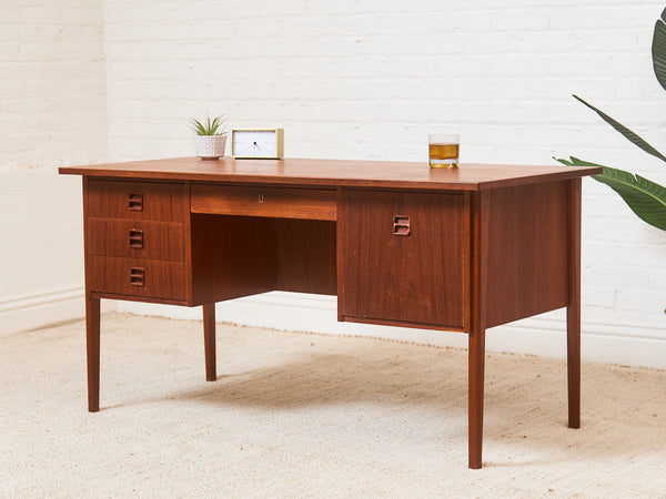 Office Desks & Furniture – Sunbeam Vintage