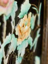 Load image into Gallery viewer, Mother of Pearl Exquisite Asian Room Divider
