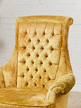 Load image into Gallery viewer, Fairfield 1970’s Regency Vintage Club Chair
