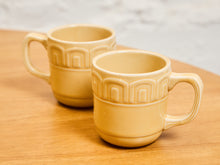 Load image into Gallery viewer, Pair of Butternut Mugs
