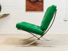 Load image into Gallery viewer, Kelly Green Barcelona Style Chair
