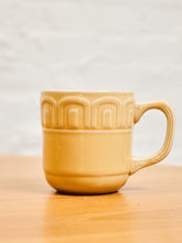 Load image into Gallery viewer, Pair of Butternut Mugs
