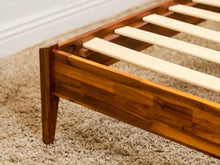 Load image into Gallery viewer, Rope King Size Bed
