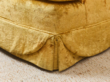 Load image into Gallery viewer, Fairfield 1970’s Regency Vintage Club Chair
