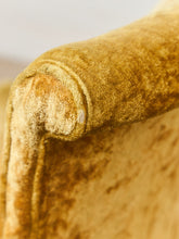 Load image into Gallery viewer, Fairfield 1970’s Regency Vintage Club Chair
