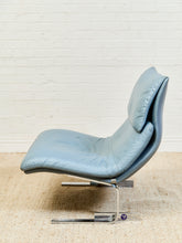 Load image into Gallery viewer, Giovanni Offredi Onda lounge chair for Saporiti Italia
