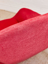 Load image into Gallery viewer, Womb Style Chair
