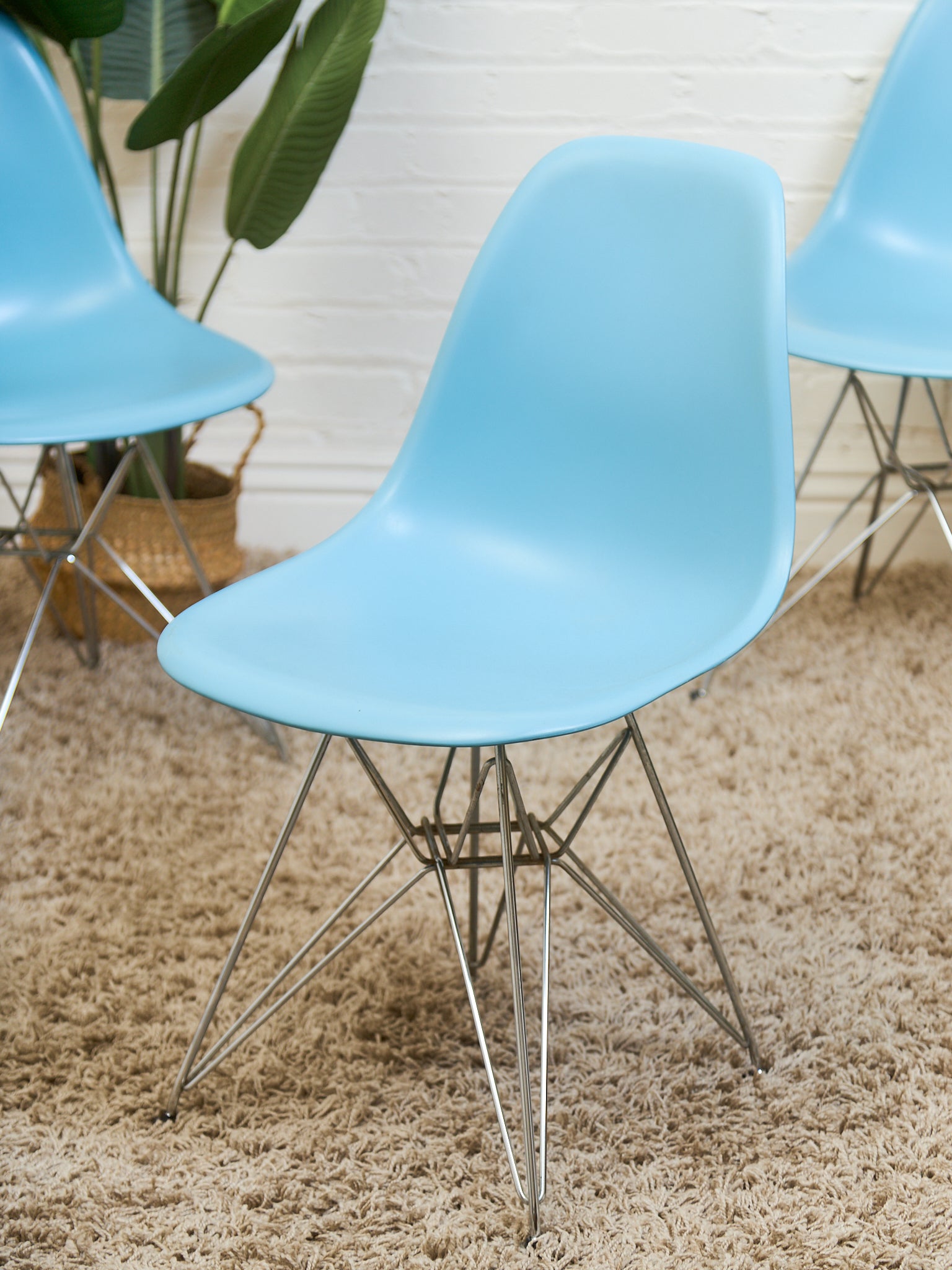 Herman Miller Eames Chair in Blue – Sunbeam Vintage