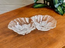 Load image into Gallery viewer, Crystal Hibiscus Tray

