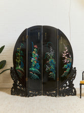 Load image into Gallery viewer, Round Jade Chinese Vintage Carved Screen Room Divider
