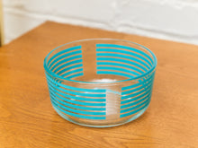 Load image into Gallery viewer, Pyrex bowl
