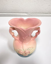 Load image into Gallery viewer, Vintage Hull Art W1 5-1/2 Vase
