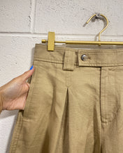 Load image into Gallery viewer, Banana Republic Linen Gaucho Pants (00)
