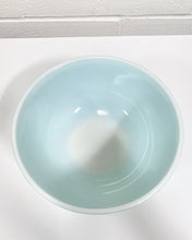 Load image into Gallery viewer, Medium Vintage Green Pyrex Bowl
