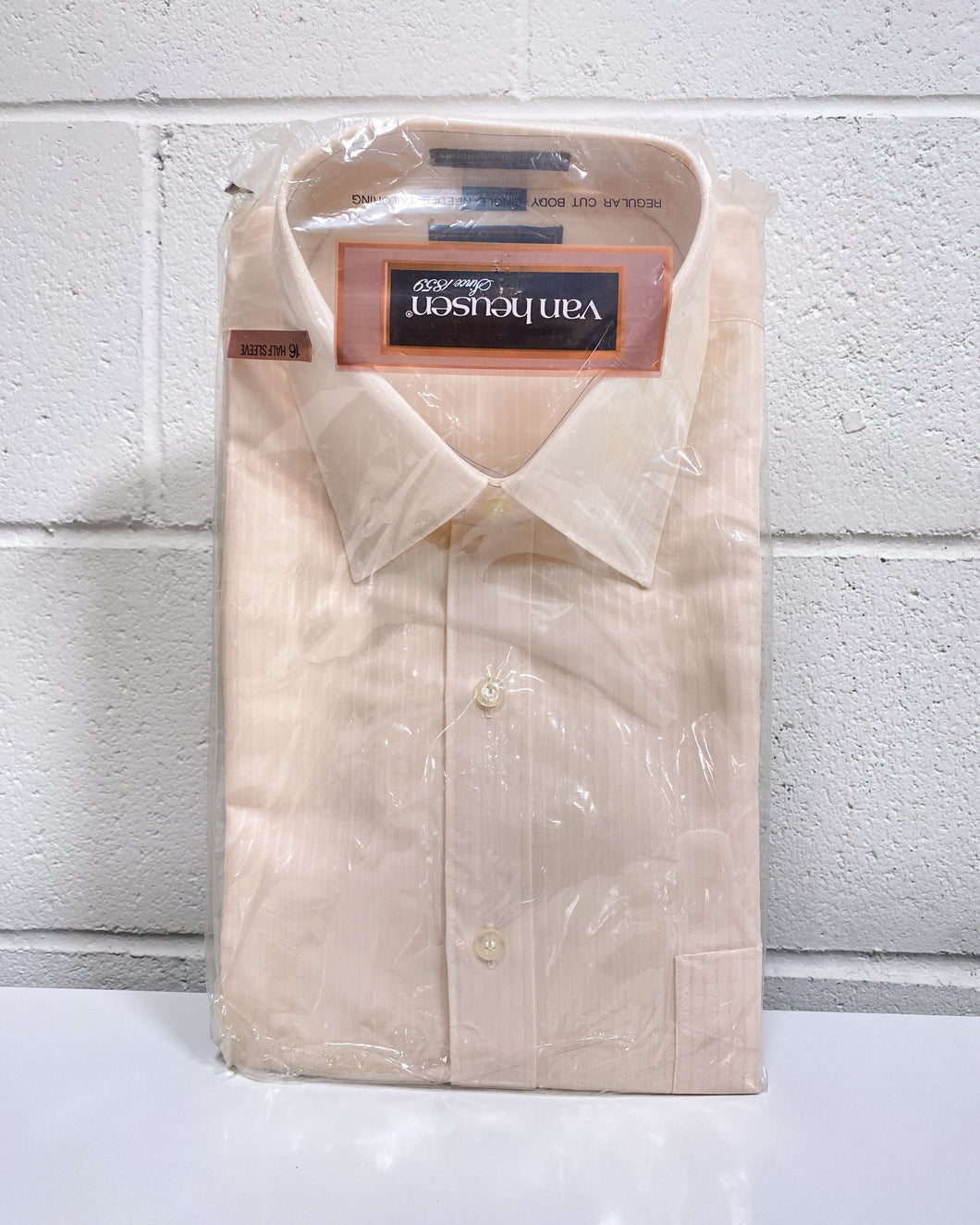 Vintage Van Heusen Short Sleeve Shirt (16) – Sunbeam Vintage