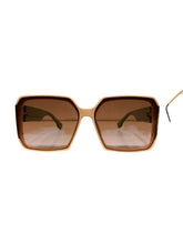 Load image into Gallery viewer, Fashionable Mauve and Peridot Green Sunnies
