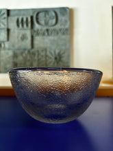 Load image into Gallery viewer, Round Blenko Bowl
