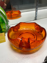 Load image into Gallery viewer, Large 1960s Amberina Crackle Ashtray
