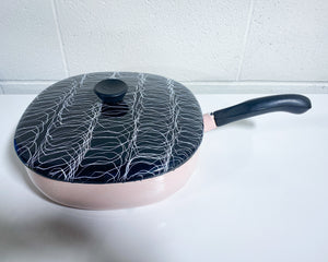 Vintage Pink Serendipity Spaghetti Drizzle Enamel Pan with Lid
