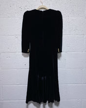 Load image into Gallery viewer, Vintage Black Velvet Dress (9)
