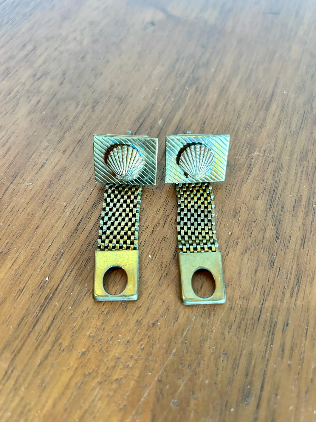 Gold Shell Square Cufflinks