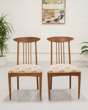 Load image into Gallery viewer, Spindle Dining Chairs
