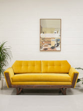 Load image into Gallery viewer, Desmond Sofa 72&quot;

