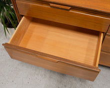 Load image into Gallery viewer, Vintage Mid Century dresser
