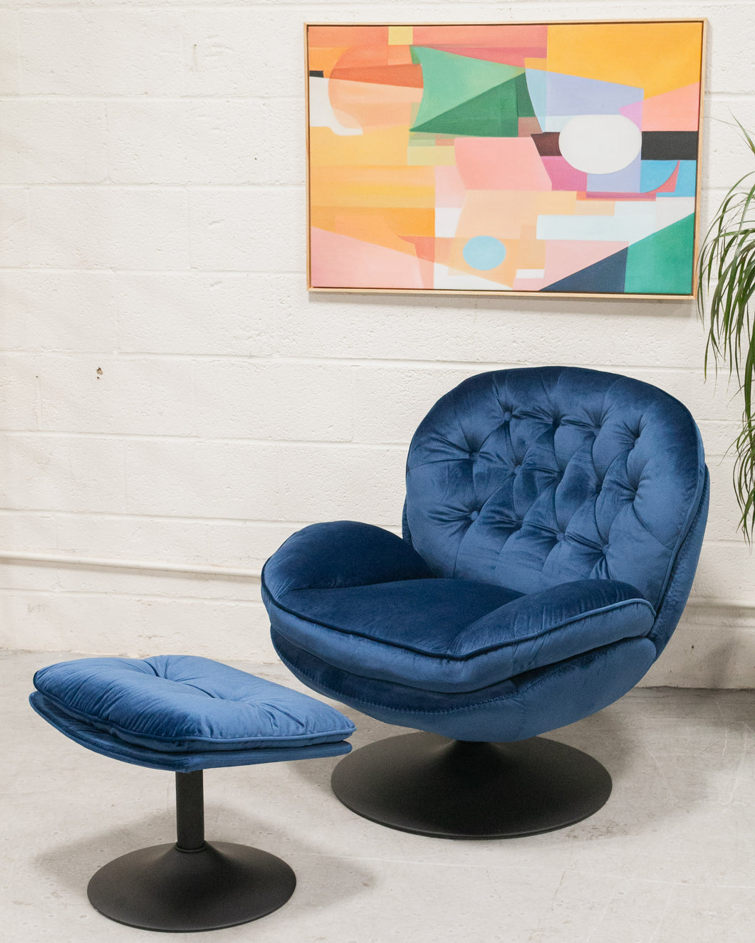 Comfy Deep Blue Tufted Swivel with Ottoman